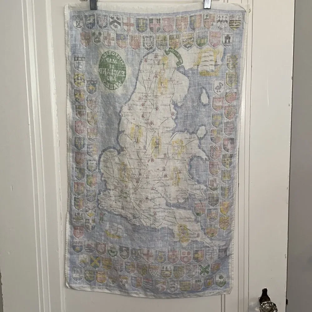 Vtg Irish Linen tea towel/wall hanging‎ of a Historical Map of England and Wales